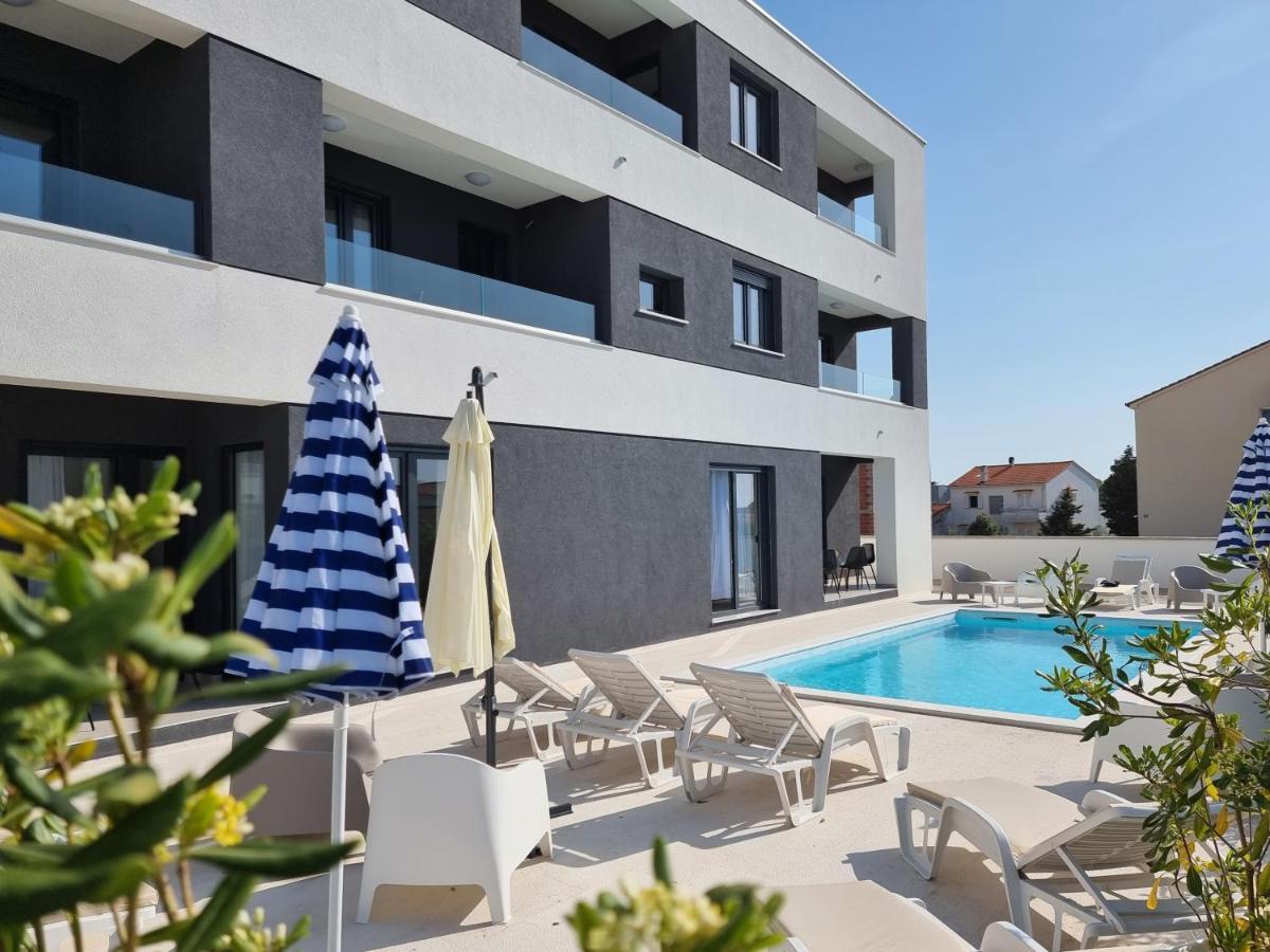 Villa Shark Deluxe Novalja Exterior photo