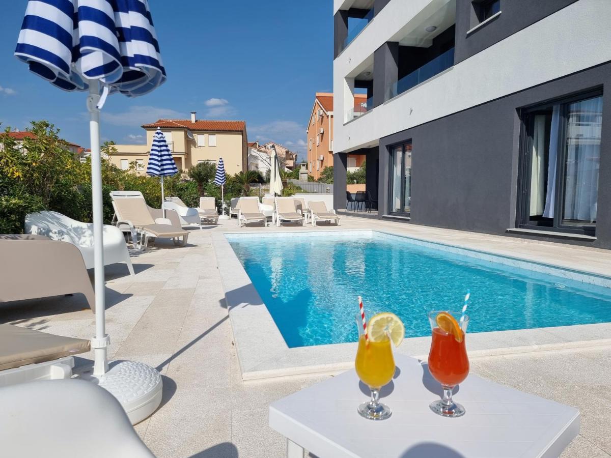 Villa Shark Deluxe Novalja Exterior photo